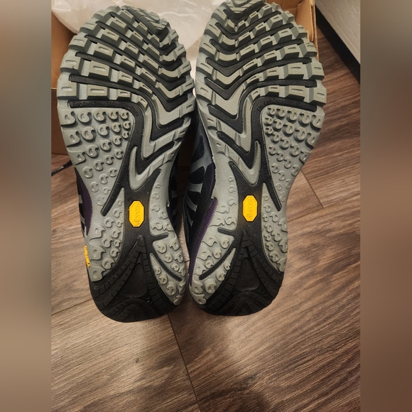 Merrell Women's Siren Edge Waterproof Walking Shoe - Picture 3 of 6